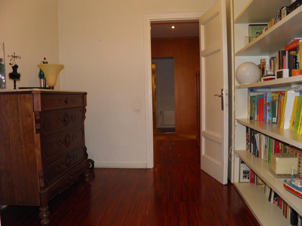Suitur Courtyard Apartment Barcelona Exterior photo