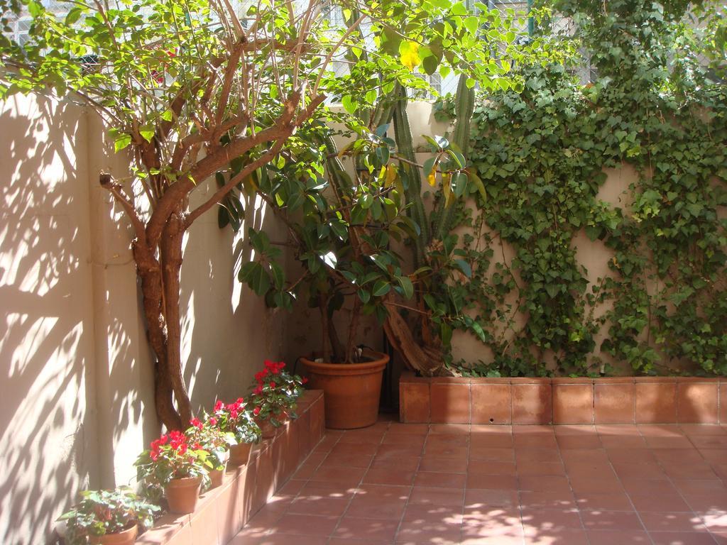 Suitur Courtyard Apartment Barcelona Exterior photo