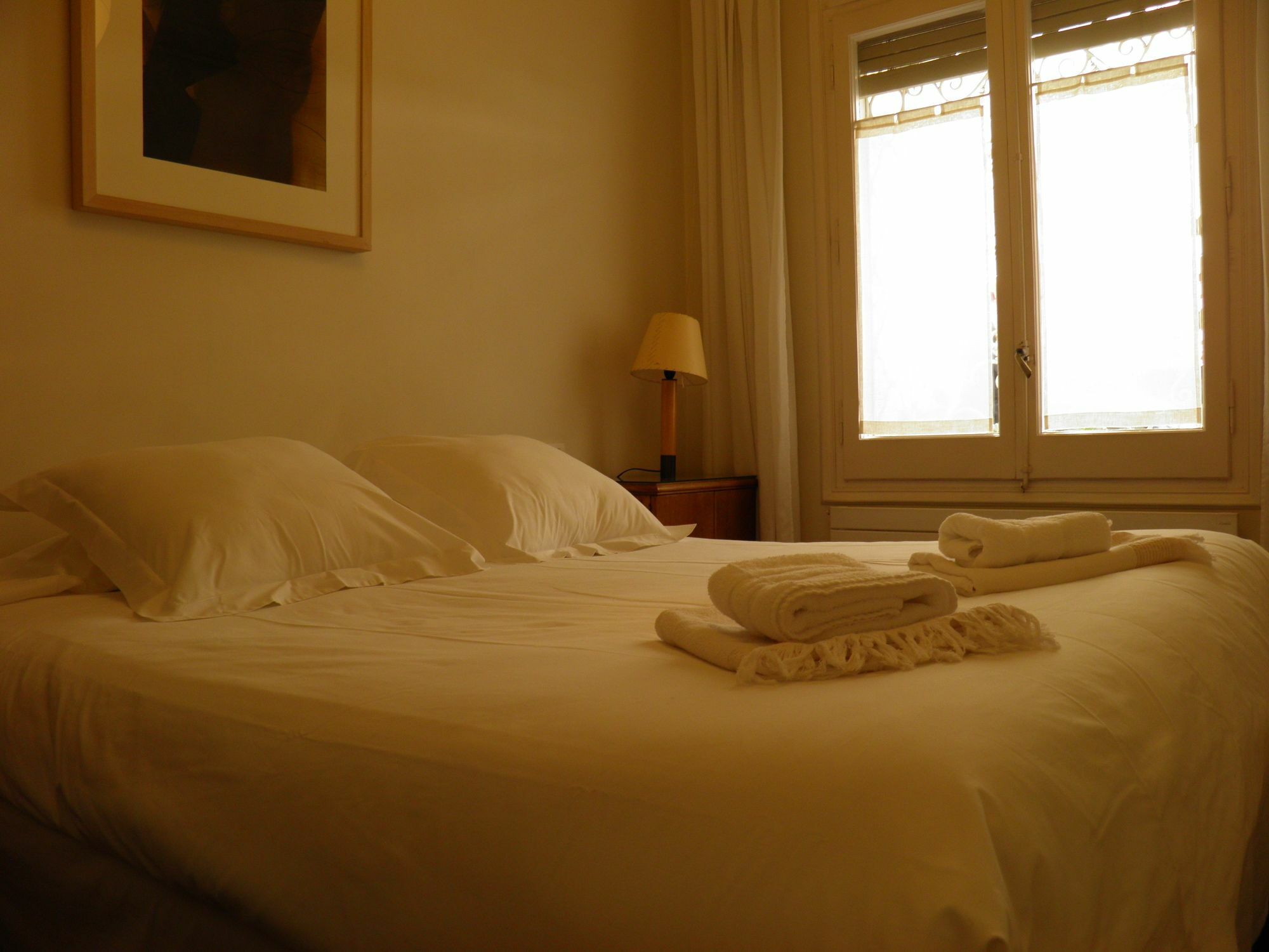 Suitur Courtyard Apartment Barcelona Exterior photo